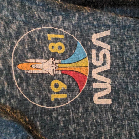 Zoe + Liv XXL NASA tshirt (junior sizing) - Picture 2 of 5